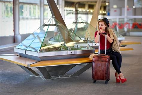 Best 5 Travel Tips How To Prepare Your Cabin Baggage For The Plane