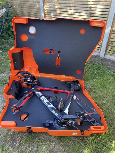 Bike Box Alan Review Safely Pack Your Bike In Under 7 Minutes