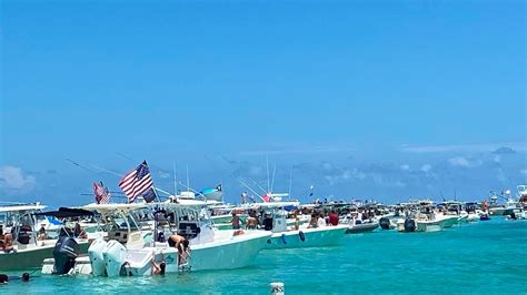 Boats Crowd Florida And Keys Over Memorial Day Weekend Miami Herald