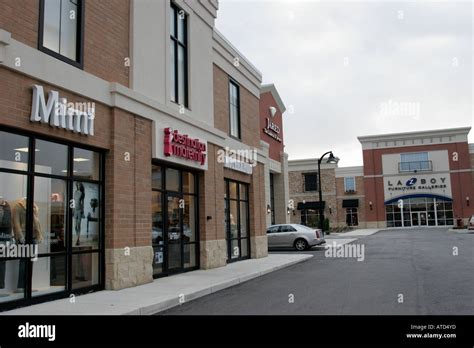 Brookfield Wisconsin Bluemound Road Fountain Square Stores Mimi Lazboy