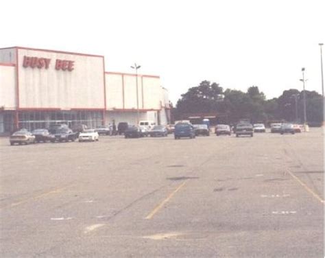 Busy Bee Mall Sunrise Hwy In Massapequa Formerly Mays Dept Store