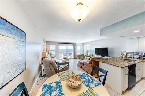 Cabana Club 208 1 Bd Destin Fl Vacation Rental Vacasa