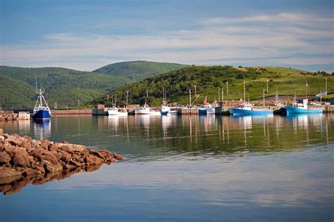 Cape Breton Travel Beautiful People Lots Of Seafood