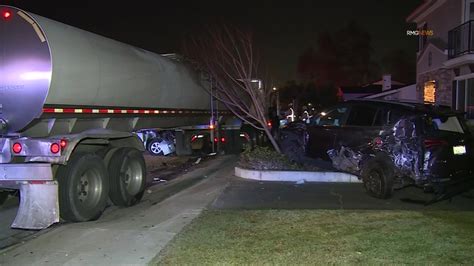 Caught On Video Milk Tanker Plows Into Row Of Parked Cars Nbc Los Angeles