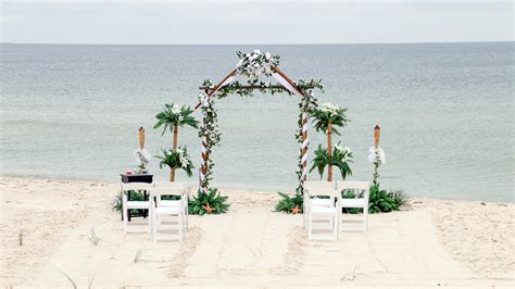 Chapel At The Beach Destin Beach Wedding Package Destin Fl Beach Weddings