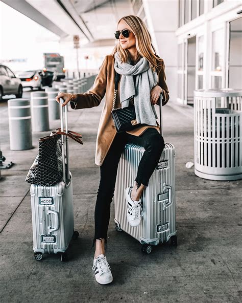 Chic Travel Style Inspiration Chic Travel Outfit Chic Outfits Outfits