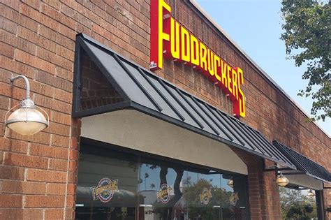 Classic Burger Joint Fuddruckers Finally Opens In Santa Monica Eater La