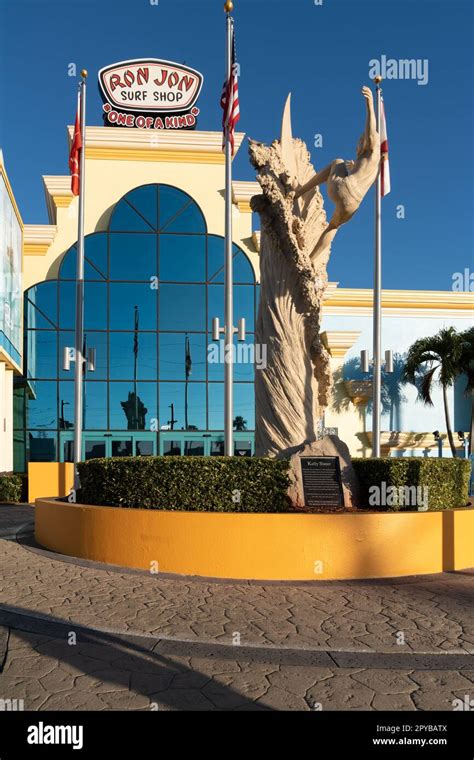 Cocoa Beach Florida December 29 2022 Exterior Of The Famous Ron