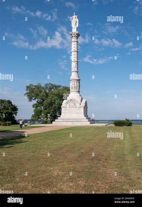 Column At Yorktown In Virginia Usa Commemorating Surrender Of British