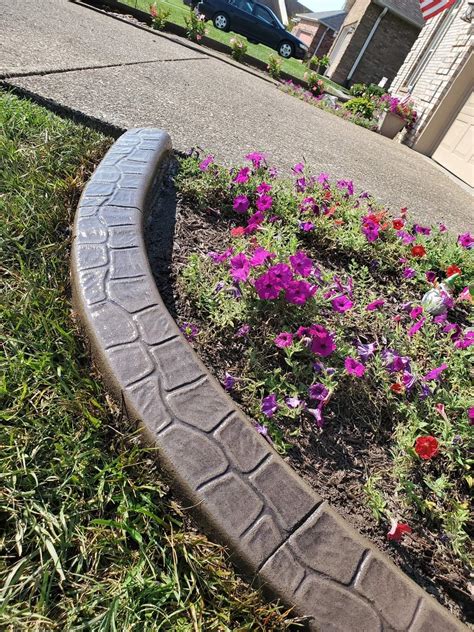 Continuous Concrete Landscape Edging