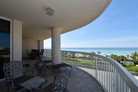 Cool Green Blue Beachfront End Condo W Large Balcony Destin