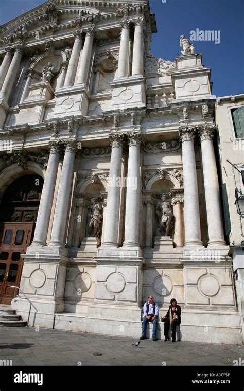 Couple Taking A Rest At The Worlds Number 1 Tourist Destination Venice