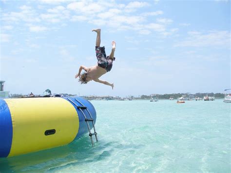 Crab Island Floating Water Park Nel 2020