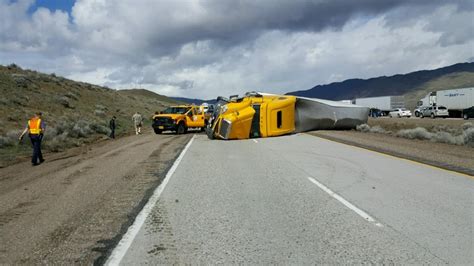 Crashes Force I 84 Closure In E Oregon