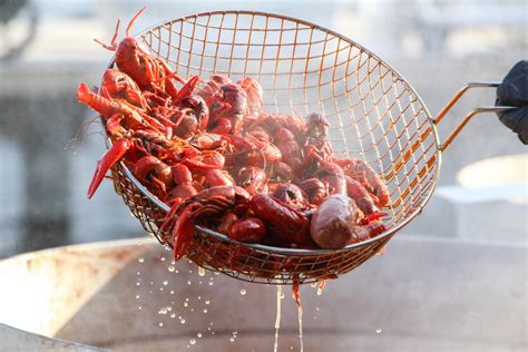 Cravin Crawfish Come To The Destin Boys And Girls Club Crawfish Boil