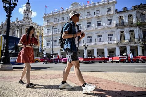 Cubans Face Soaring Fuel Prices As Canadian Tourists Swoop In For Winter Getaways Cbc News