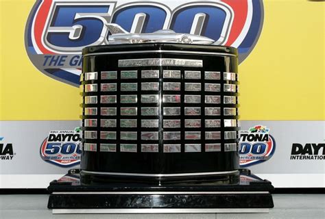 Daytona 500 Celebrity Picks For The Great American Race News Scores