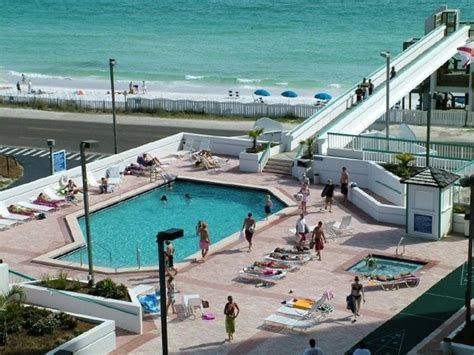 Destin Area Florida Vacation Rental Surfside Resort Has 1 King Size