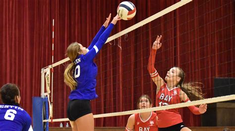 Destin Beats Bay In Volleyball