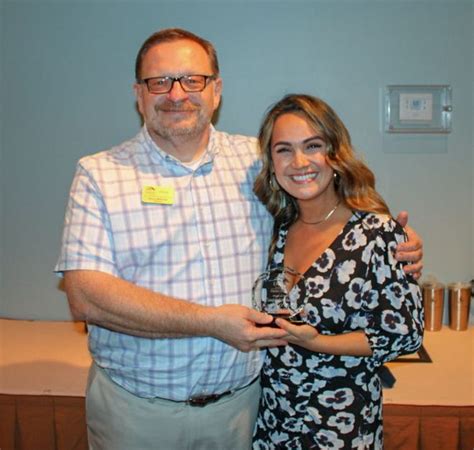 Destin Chamber Graduates 21 From Destin Forward Class