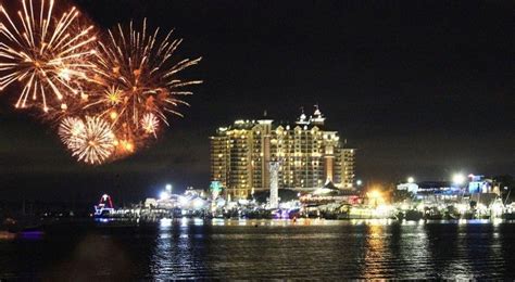 Destin Fireworks Cruise Aj Amp 39 S Water Adventures