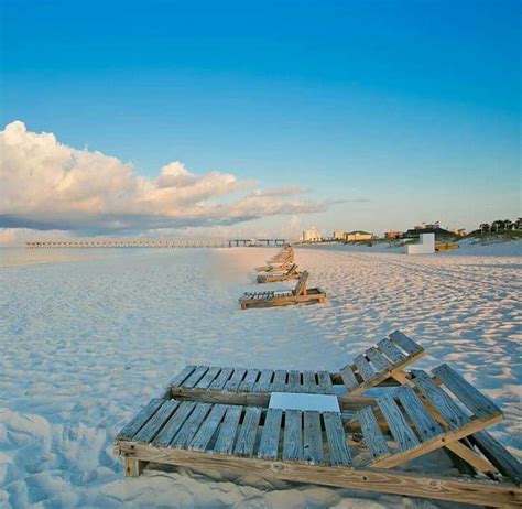 Destin Fl White Sand Beach Ocean Beach Chair Fort Walton Beach