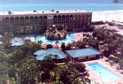 Destin Florida Ramada Plaza Beach Resort Def Has One Of The Coolest