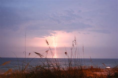 Destin Florida Raw Photo Of A Thunderstorm 10 15 Miles Offshore