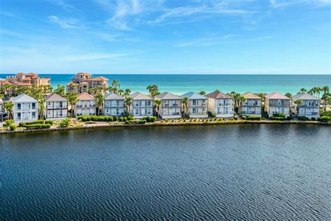 Destin Florida Usa November 11 2018 Destiny Beach Villas Sign And Road In Warm Evening Light