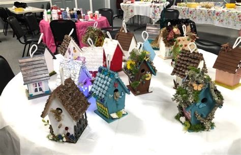 Destin Garden Club Decorates Birdhouses