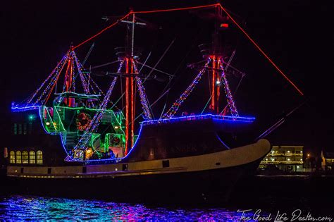 Destin Harbor Boat Parade Pirate Ship Jpg Destin West Vacations