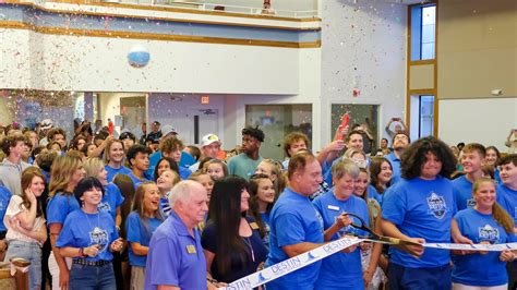 Destin High Officially Cuts The Ribbon On New Campus