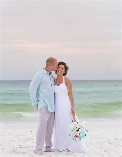 Destin Wedding Destination Wedding Photographer Laura Jennings Weddings