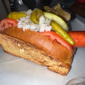 Destination Dogs 841 Photos 711 Reviews Hot Dogs 101 Paterson