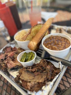 Destination Smokehouse BBQ Photos