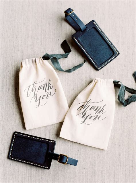 Destination Wedding Favor Ideas Themed To Your Location The Destination Wedding Blog Jet