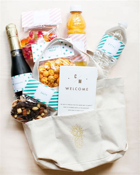 Destination Wedding Gift Etiquette Tips For Guests