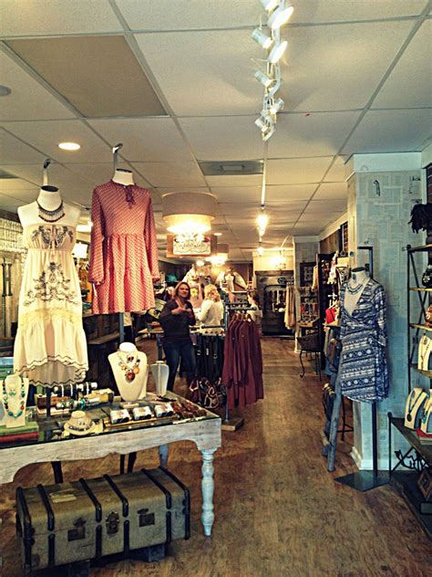 Does Your Consignment Shop Look So Intriguing When Customers First Step