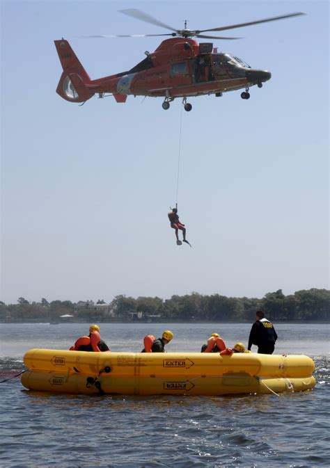 Don T Rock The Boat Stay Safe With 5 Top Coast Guard Tips Joint Base