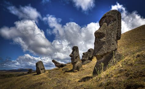 Easter Island Travel Guide