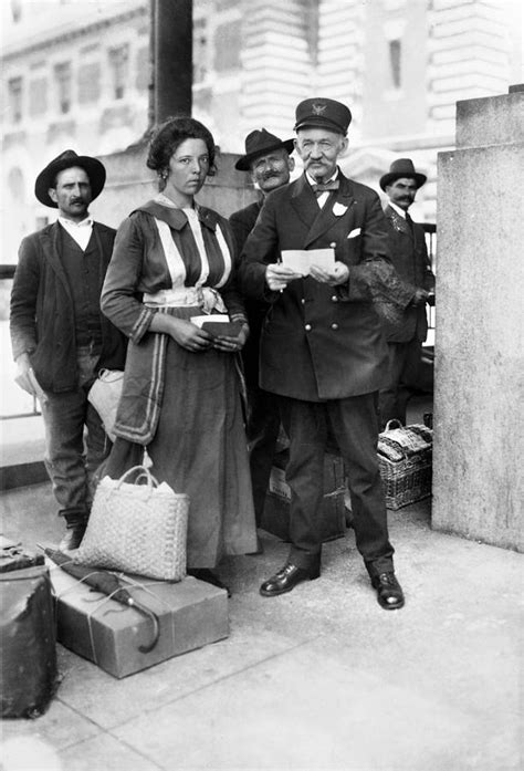 Ellis Island Immigrants Photograph By Granger Pixels