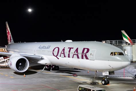 Emirates Vs Qatar Airways Which Offers Better Economy Class Kn