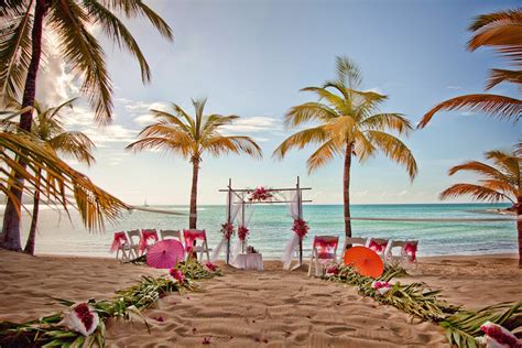 Escape To The U S Virgin Islands For A Tropical Wedding