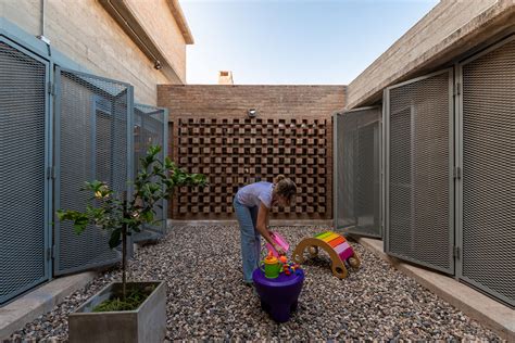 Fae Nomada Complete Residence With Continuous Elements And Courtyards