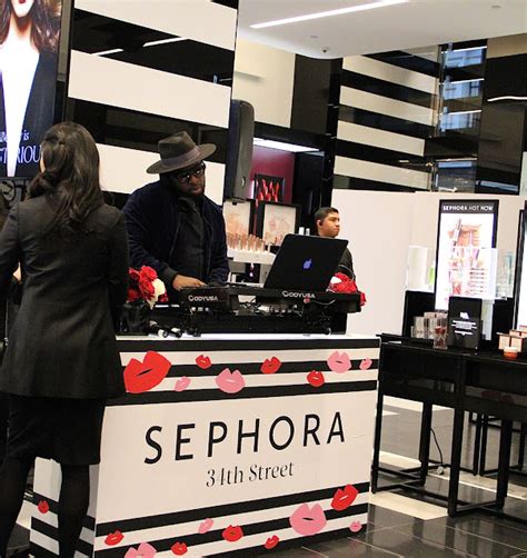 Fashionably Petite Sephora 34Th Street Reopening As Largest Concept Store