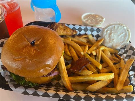 Fatboys Juicy Beef Amp Tasty Bird Restaurant 104 Harbor Blvd Destin Fl 32541 Usa