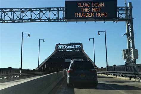 Feds Make Dot Nix Funny Safety Signs On N J Highways Nj Com