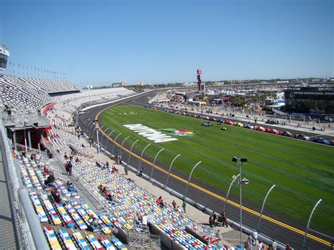 File Daytona International Speedway 2011 Jpg Wikimedia Commons