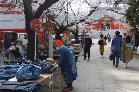 Find The Perfect Souvenir At These Monthly Flea Markets In Tokyo Lively Hotels