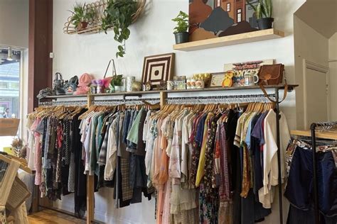 Finding Your Perfect Fit Tips For Shopping Vintage Clothing Online